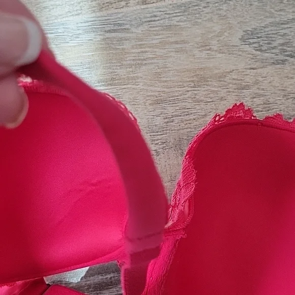 Victoria's Secret bra - Picture 6 of 7